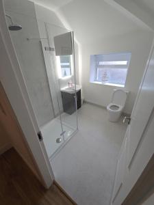 Billede fra billedgalleriet på 2 Bed Apartment with Harbour Views Apt 3 i Cobh