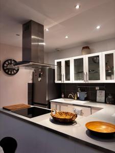 Nhà bếp/bếp nhỏ tại Typique cabanon familial +9 ảnh