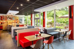 Restaurant o un lloc per menjar a ibis Lannion