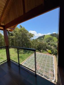 En generel udsigt til bjerge eller udsigt til bjerge taget fra kroen