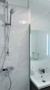 Et badeværelse på Superbe T2 avec Terrasse Tout équipé