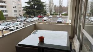 Billede fra billedgalleriet på Superbe T2 avec Terrasse Tout équipé i Charnay-lès-Mâcon