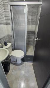 Et badeværelse på Hospedaje Luz de Cite + 7 billeder