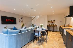 Køkken eller tekøkken på High Trees Lodge - Luxury Retreat with 2 King En-Suites