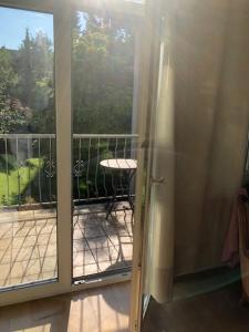 Balkón nebo terasa v ubytování Bei der Villa Doppelzimmer + 7 fotografií