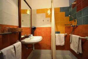 Ein Badezimmer in der Unterkunft Hotel Casa de los Azulejos