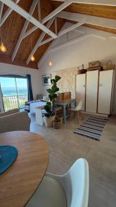 Khu vực ghế ngồi tại Beach Haven