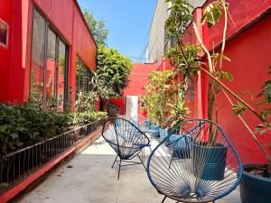 En have udenfor RMS Hostal - Roma Norte