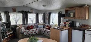 Kuchyň nebo kuchyňský kout v ubytování The island escape isle of wight