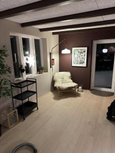 Postel nebo postele na pokoji v ubytování Luxury Heritage House in Gjogv