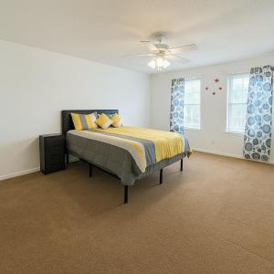 Gallery image of Home Away From Home in Overland Park