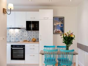 Køkken eller tekøkken på Apartment in Saint-Tropez with Beach Access