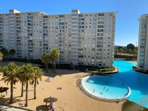 Bazén v ubytování Departamento Laguna Vista en Algarrobo nebo v jeho okolí