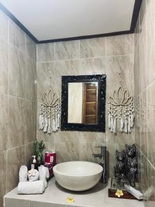 Koupelna v ubytování Nusa Dua Huts Pondok Gajah Para by EPS