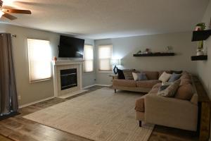 TV a/nebo společenská místnost v ubytování Home away from home