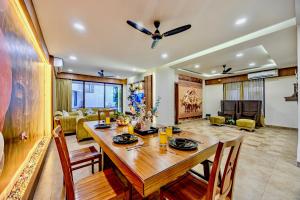 Posezení v ubytování Casa Bliss- 3bhk Luxurious Villa with Private Pool Near Baga Beach