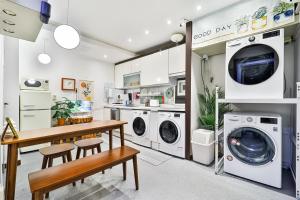 Kuchyň nebo kuchyňský kout v ubytování MIIN Stay02