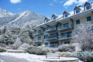 En generel udsigt til bjerge eller udsigt til bjerge taget fra lejligheden