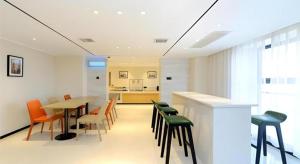 Kuchyň nebo kuchyňský kout v ubytování City Comfort Inn Guiyang North High Speed Railway Station