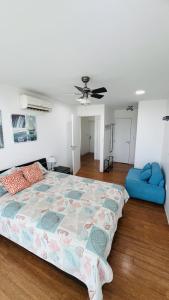 Giường trong phòng chung tại Paraiso Caribeño 706