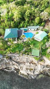 Naturlandskabet i nærheden af resortet