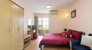 En eller flere senge i et værelse på SURANG MANSION + 51 billeder