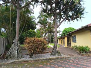 En have udenfor Mboma Lodge