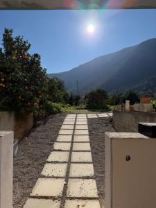 En generel udsigt til bjerge eller udsigt til bjerge taget fra lejligheden