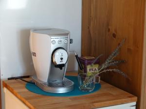 a mixer sitting on top of a counter at Agriturismo Sila in Termoli