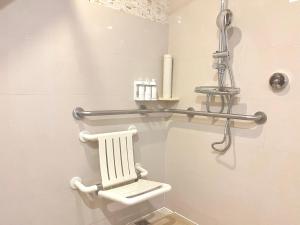 Fotografie z fotogalerie ubytování Holiday Inn Shanghai Pudong Kangqiao by IHG - Free shuttle bus to Disney land, Ins Swimming Pool v Šanghaji