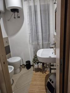 Kupatilo u objektu Ormea House +22 fotografije
