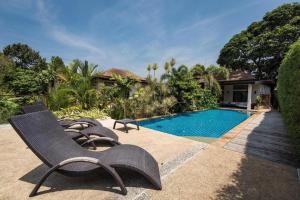 Swimmingpoolen hos eller tæt på Villa Oxavia