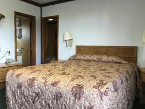 Postel nebo postele na pokoji v ubytování Umatilla Inn & Suites