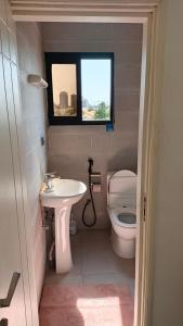 Et badeværelse på Tchikobo hola