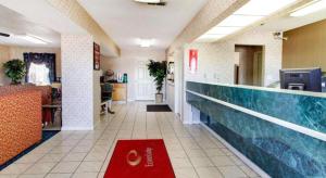 Afbeelding uit fotogalerij van Econo Lodge Pearl - Jackson in Pearl +85 foto's