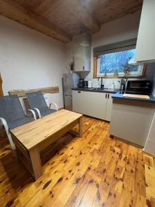 Kuchyň nebo kuchyňský kout v ubytování PINCIKAJAS Holiday Home