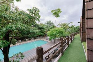 Swimmingpoolen hos eller tæt på Urbanview Hotel Cianjur City Park by RedDoorz