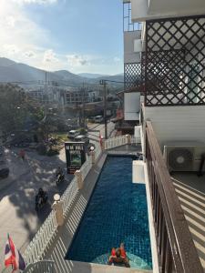 MM Hill Koh Samui Hotel - SHA Certified tesisinde veya buraya yakın yüzme havuzu +21 fotoğraf