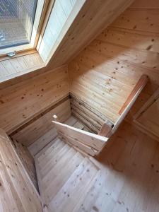 een lege sauna in een tiny house bij Dom Sidzina in Sidzina +5 foto's