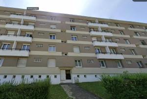 Tòa nhà nơi căn hộ tọa lạc