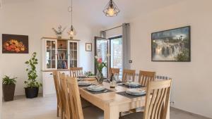 Afbeelding uit fotogalerij van Rustic villa Pietro with panoramic view in Motovun in Motovun