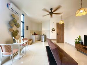 Et opholdsområde på The Shore Premier Suites by Sunset Seaview Vacation Condos