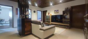 Et tv og/eller underholdning på Two bedroom Apartment in Sankt Englmar, Bavaria