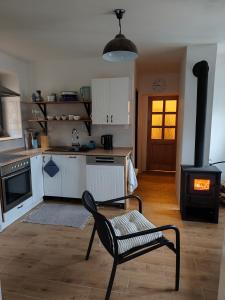 Nhà bếp/bếp nhỏ tại Chalupa ve Svinné