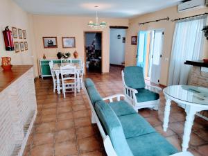 Khu vực ghế ngồi tại El Oasis de Castil 2