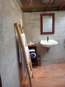 Et badeværelse på Viyana Ubud Villas