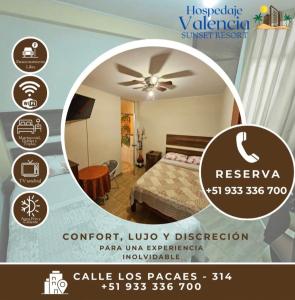 un poster di una camera da letto in una stanza d'albergo di Hospedaje Valencia a Ica