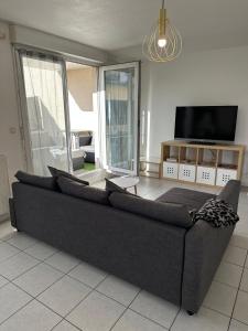 Et tv og/eller underholdning på Proche Eurexpo Lyon, Groupama Stadium & LDLC Arena