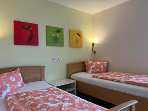 Giường trong phòng chung tại Haflinger Hof Detig