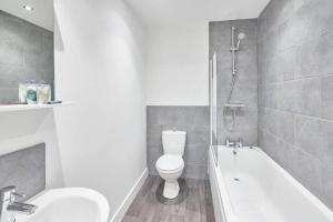 Koupelna v ubytování 2-Bedroom Serviced Apartment in Marske-by-the-Sea